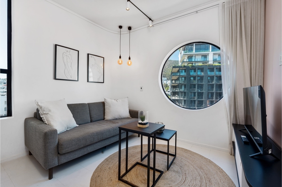 1 Bedroom Property for Sale in Sea Point Western Cape